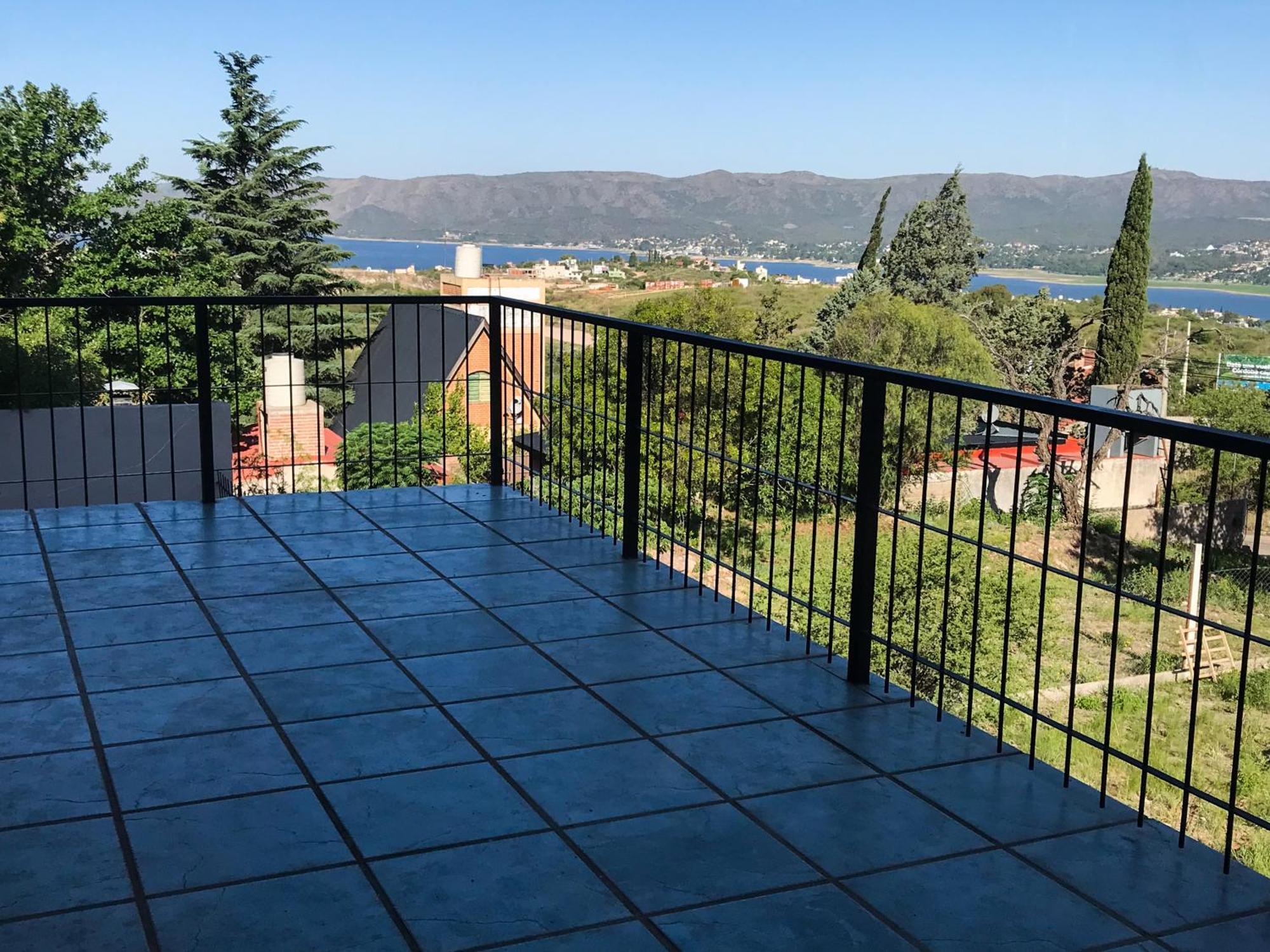Hermosa Casa Con Vista Al
