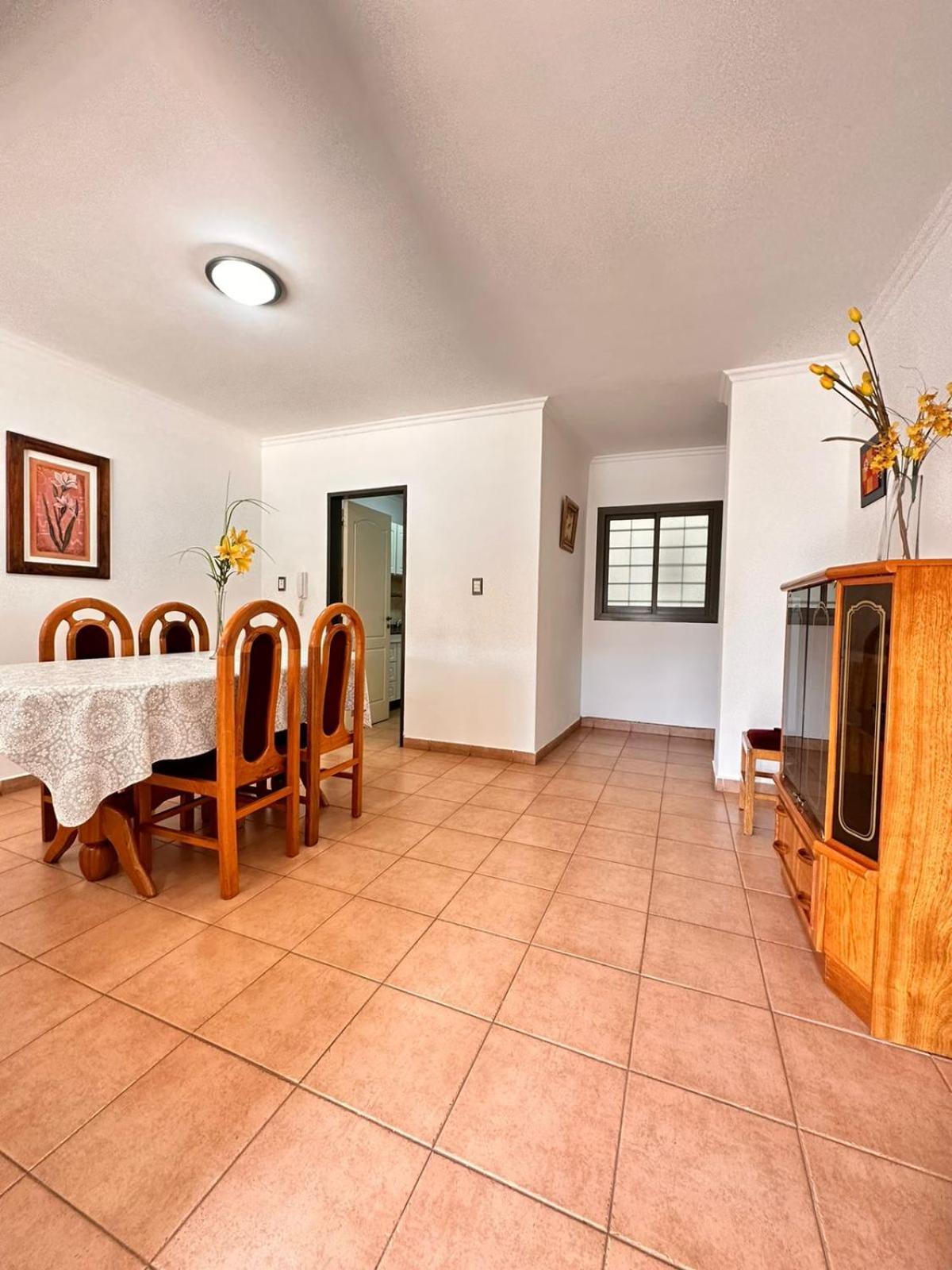 Departamento Céntrico Con Cochera A Metros Del Teatro Luxor Apartamento *