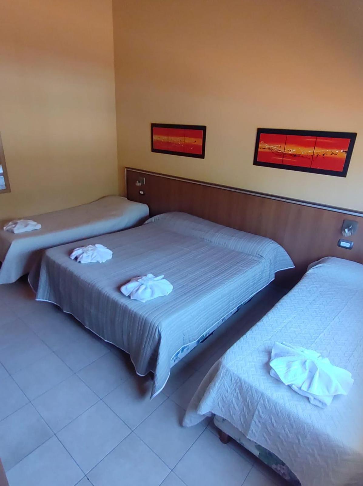 Saint Tropez Hotel *