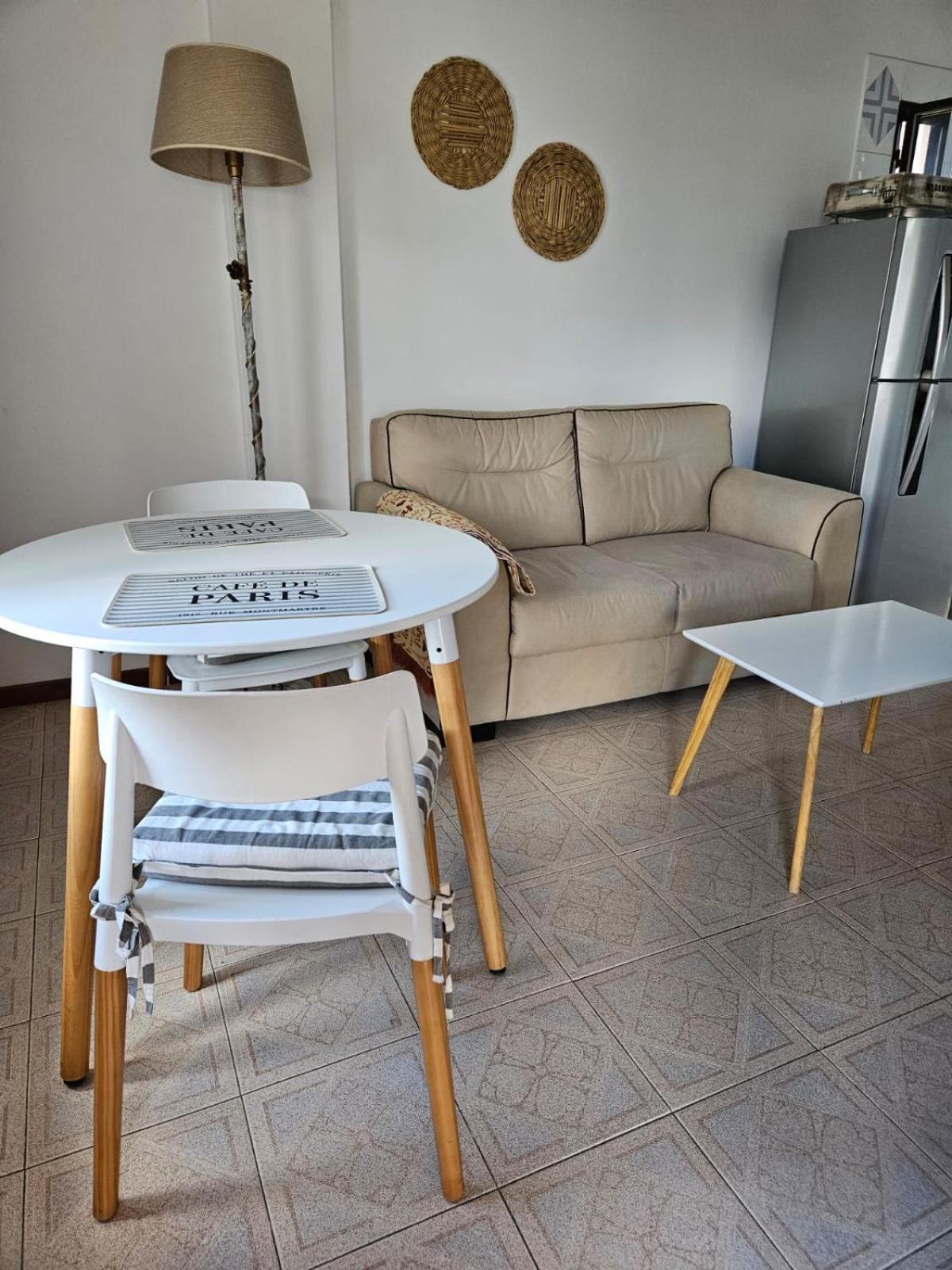 Apartamento Dpto 2 Personas Con Cochera, Excelente Ubicación!