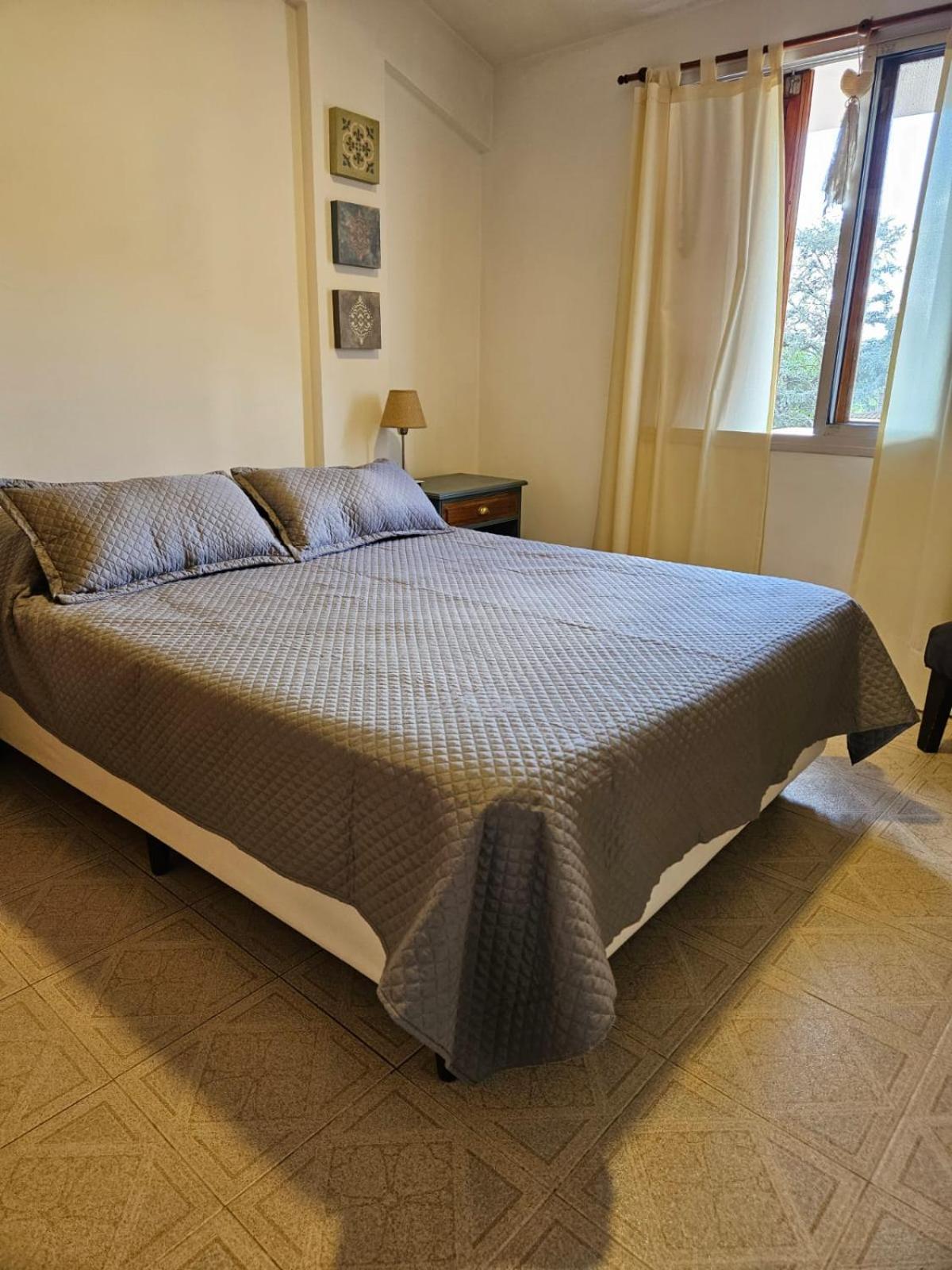 Dpto 2 Personas Con Cochera, Excelente Ubicación! Apartamento Villa Carlos Paz