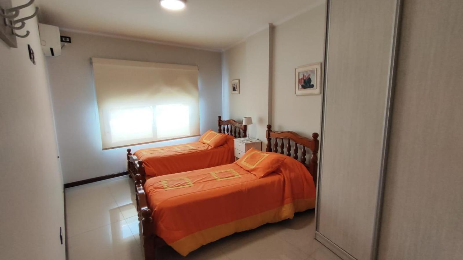 Departamento Centrico De 2 Y Pileta Edificio Sommet