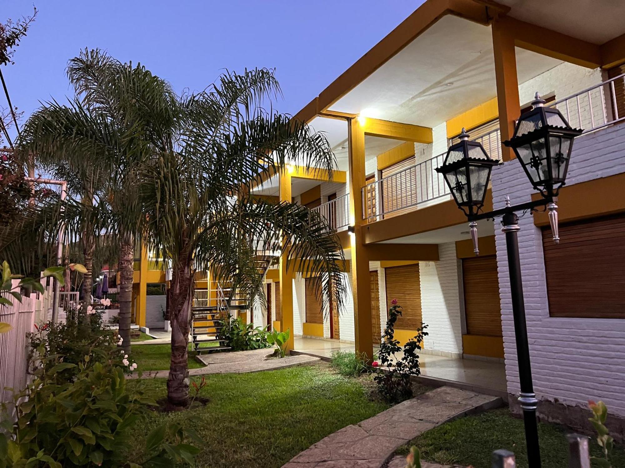 Apartahotel Cybeles Family *