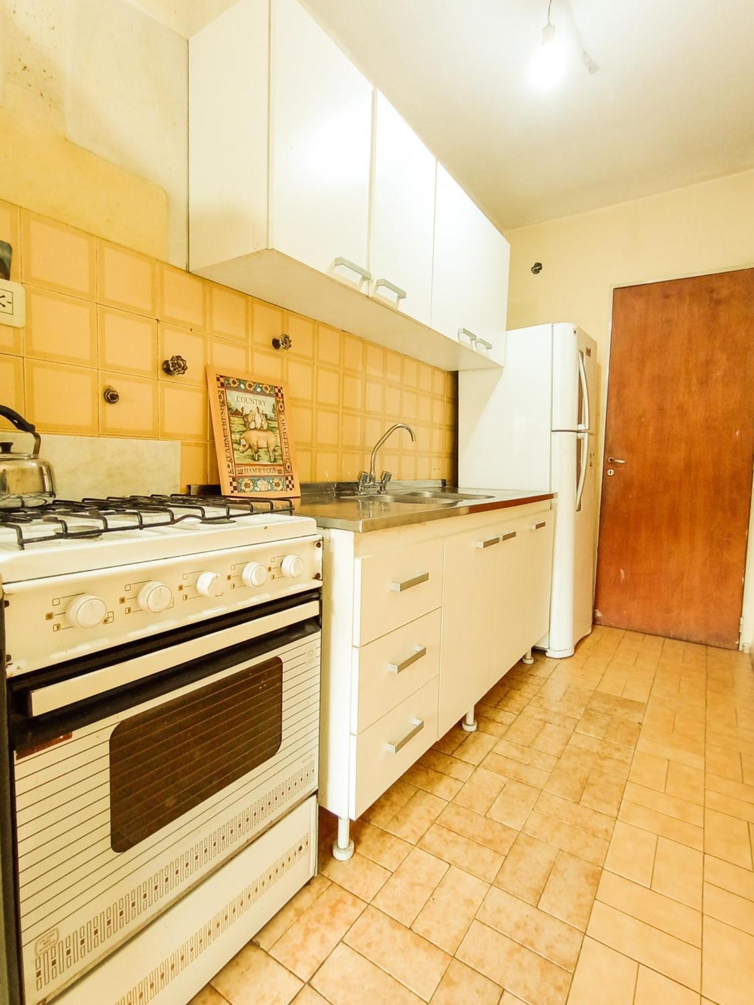 Edificio En Avenida Libertad Apartamento