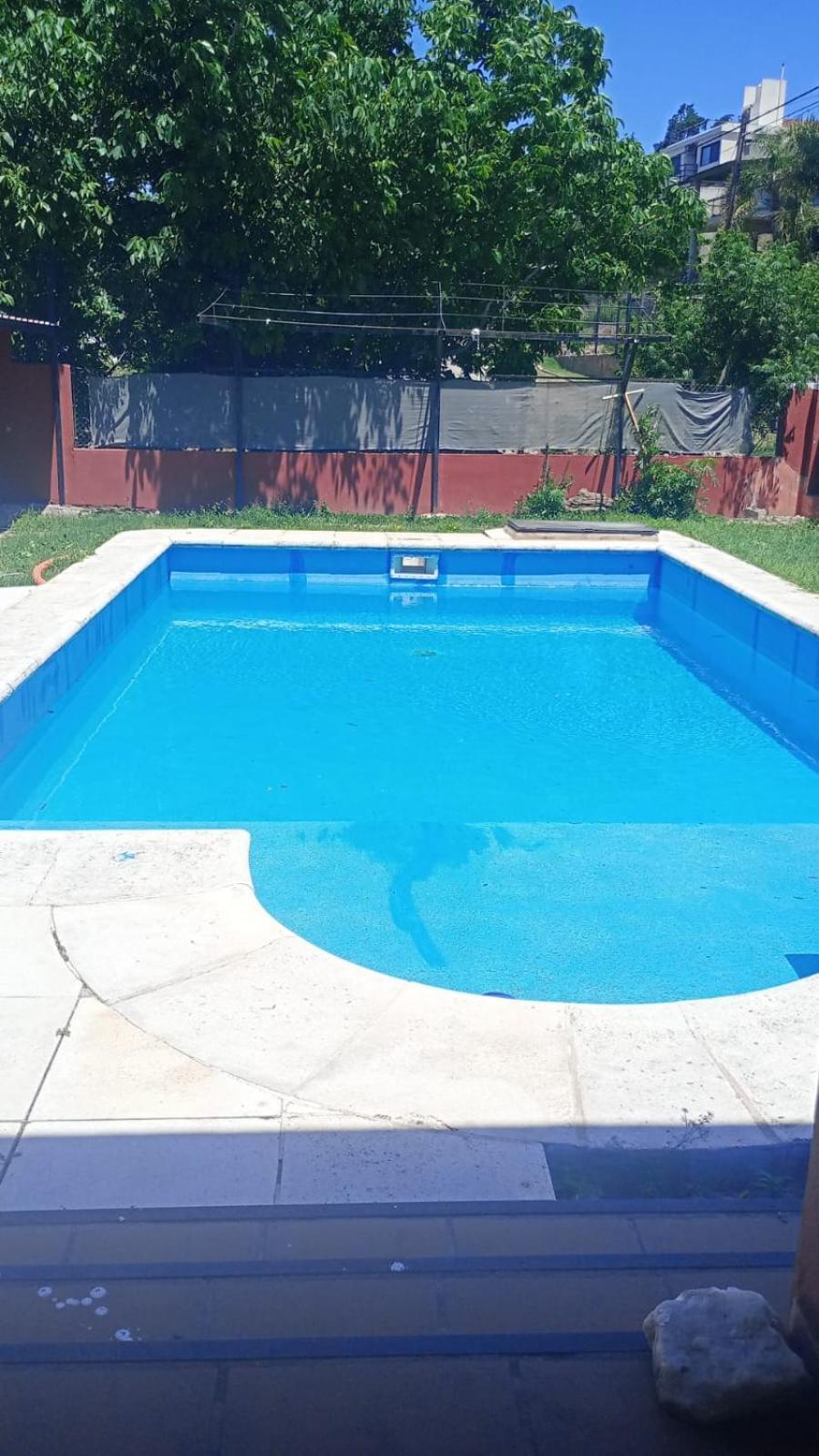 Сasa de vacaciones La Casona Roja - Casa Con Pileta Para 10 Personas En Carlos Paz *