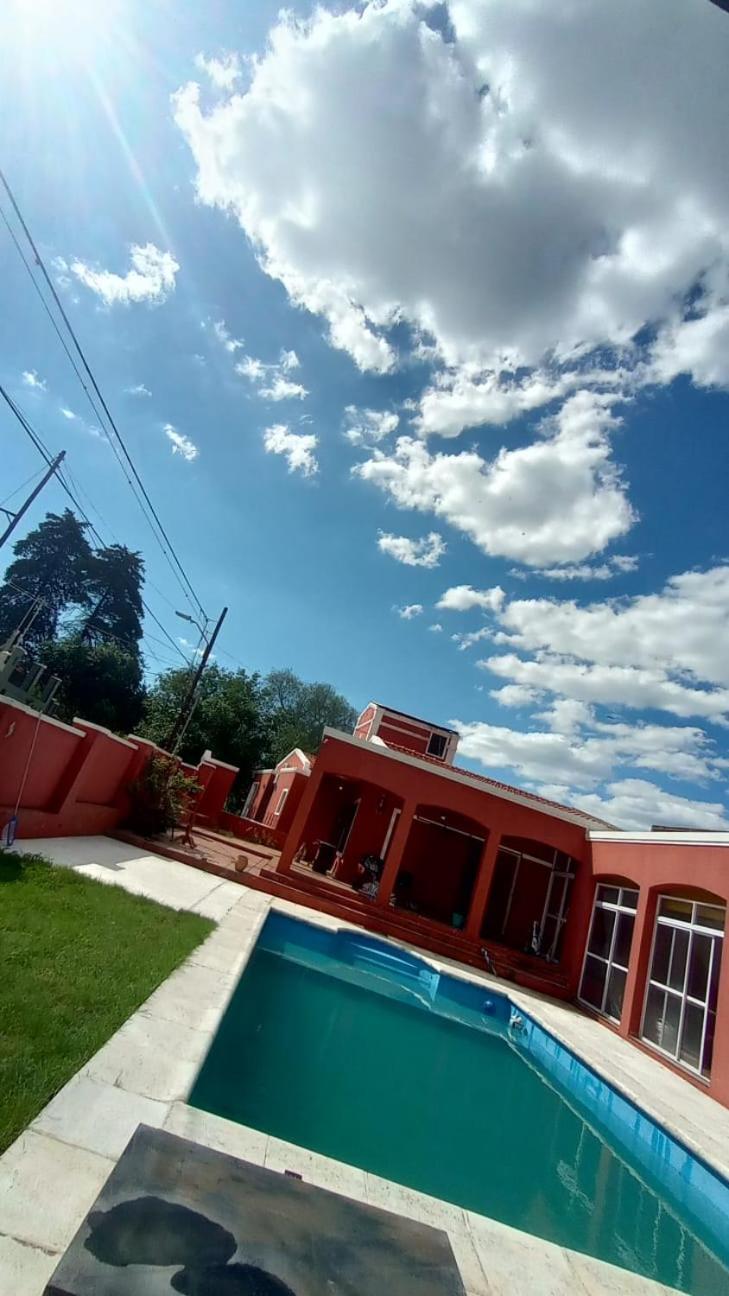 La Casona Roja - Casa Con Pileta Para 10 Personas En Carlos Paz * Villa Carlos Paz