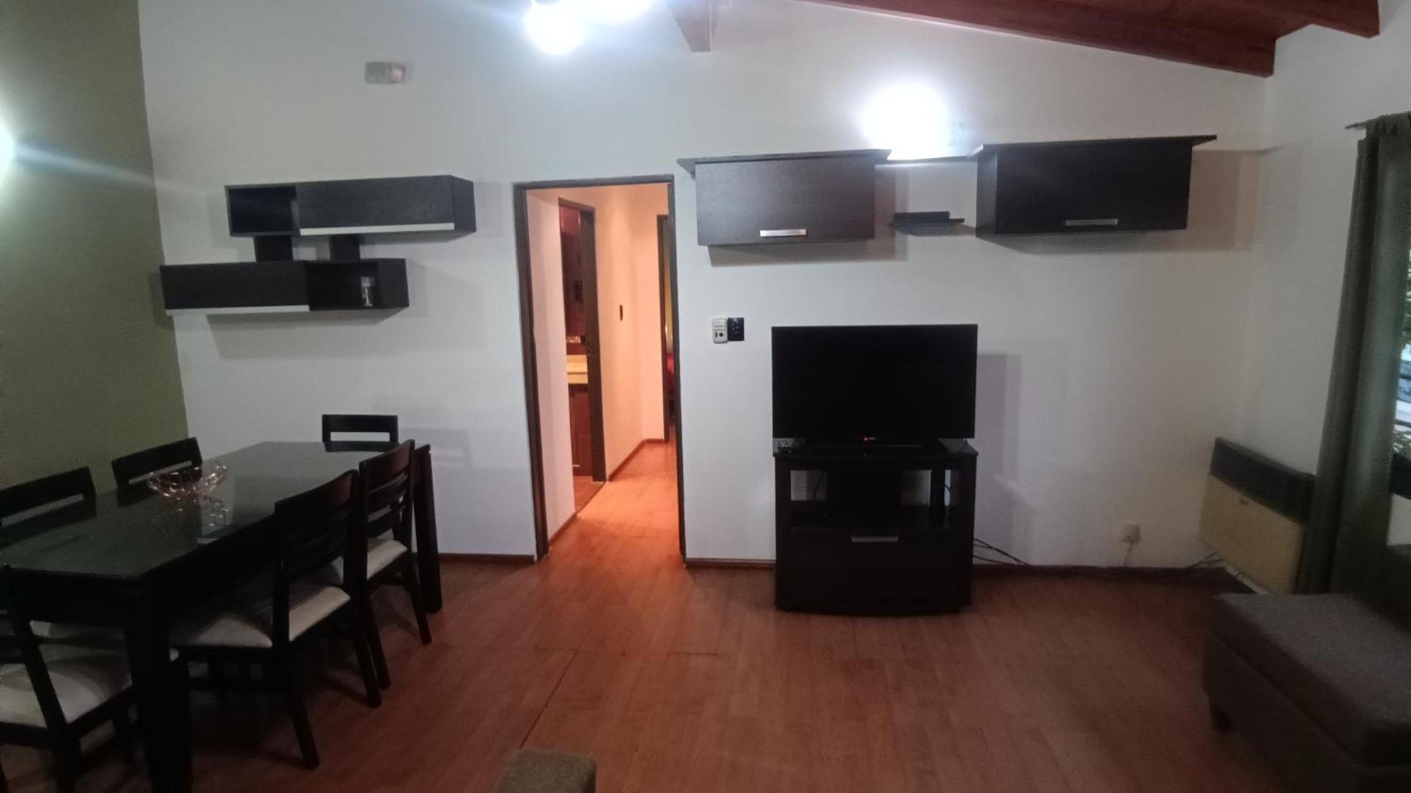 Modero Y Acogedor Depto Centrico V Carlos Paz 200 M Terminal Sobre Av San Martin Apartamento