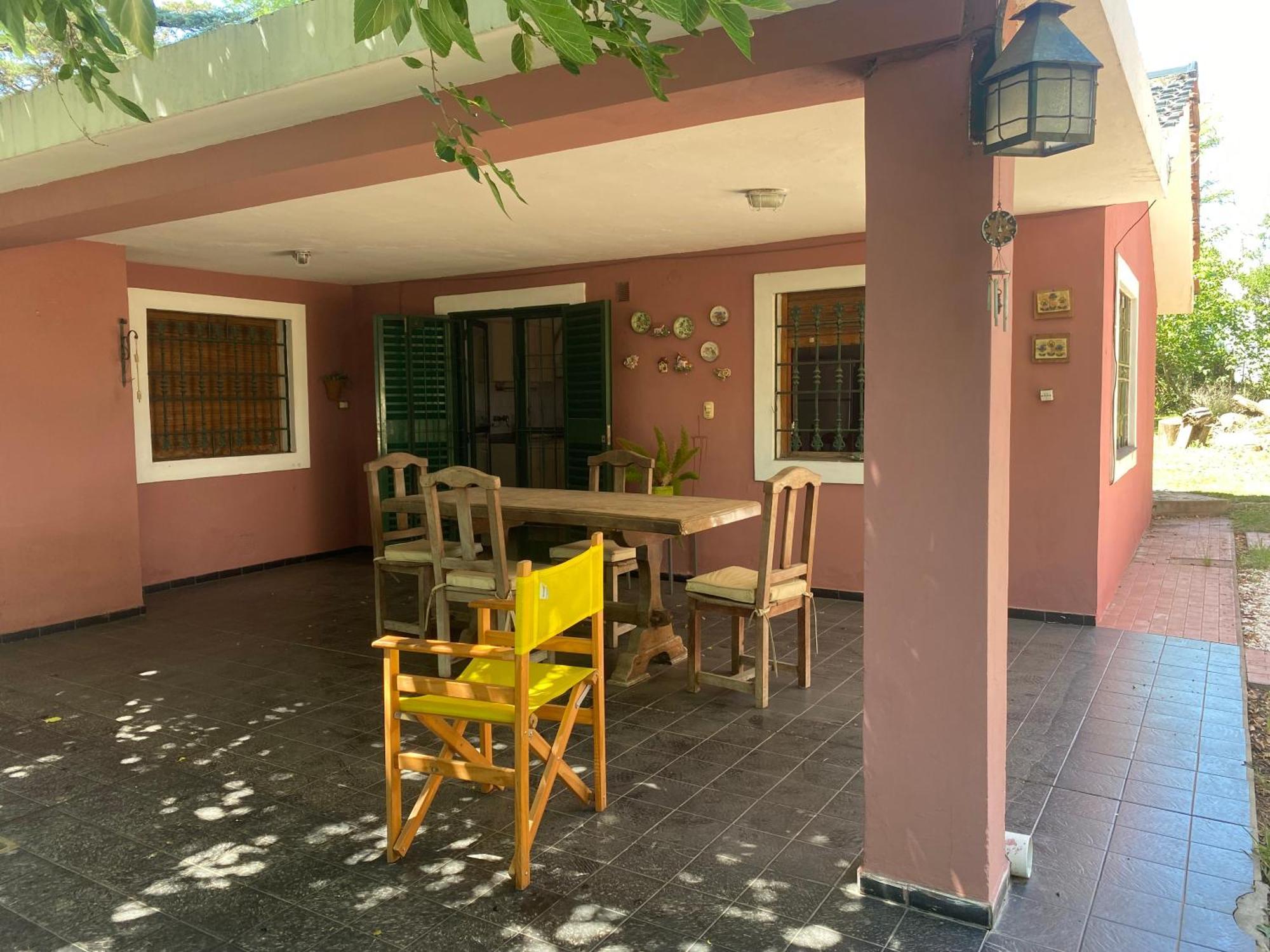 Сasa de vacaciones La Rosada *