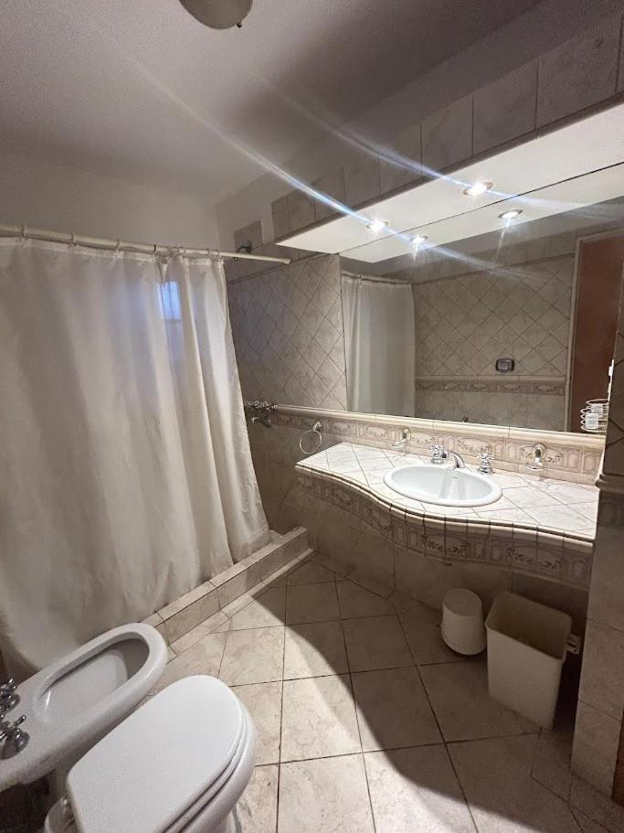 Сasa de vacaciones La Casona Roja - Casa Con Pileta Para 10 Personas En Carlos Paz