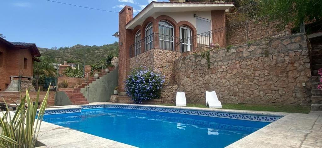 Casa 9 Personas En Carlos Paz Сasa de vacaciones *
