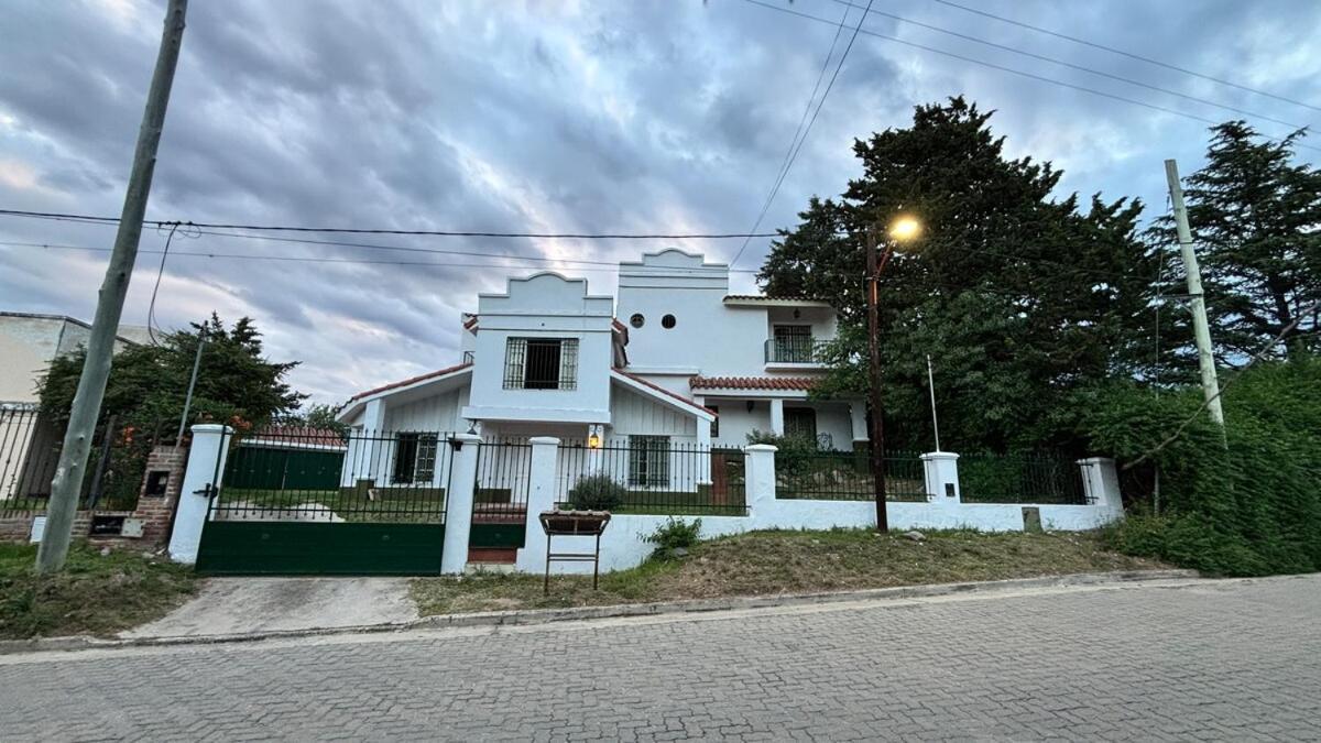 Gran Casa En Del * Villa Carlos Paz