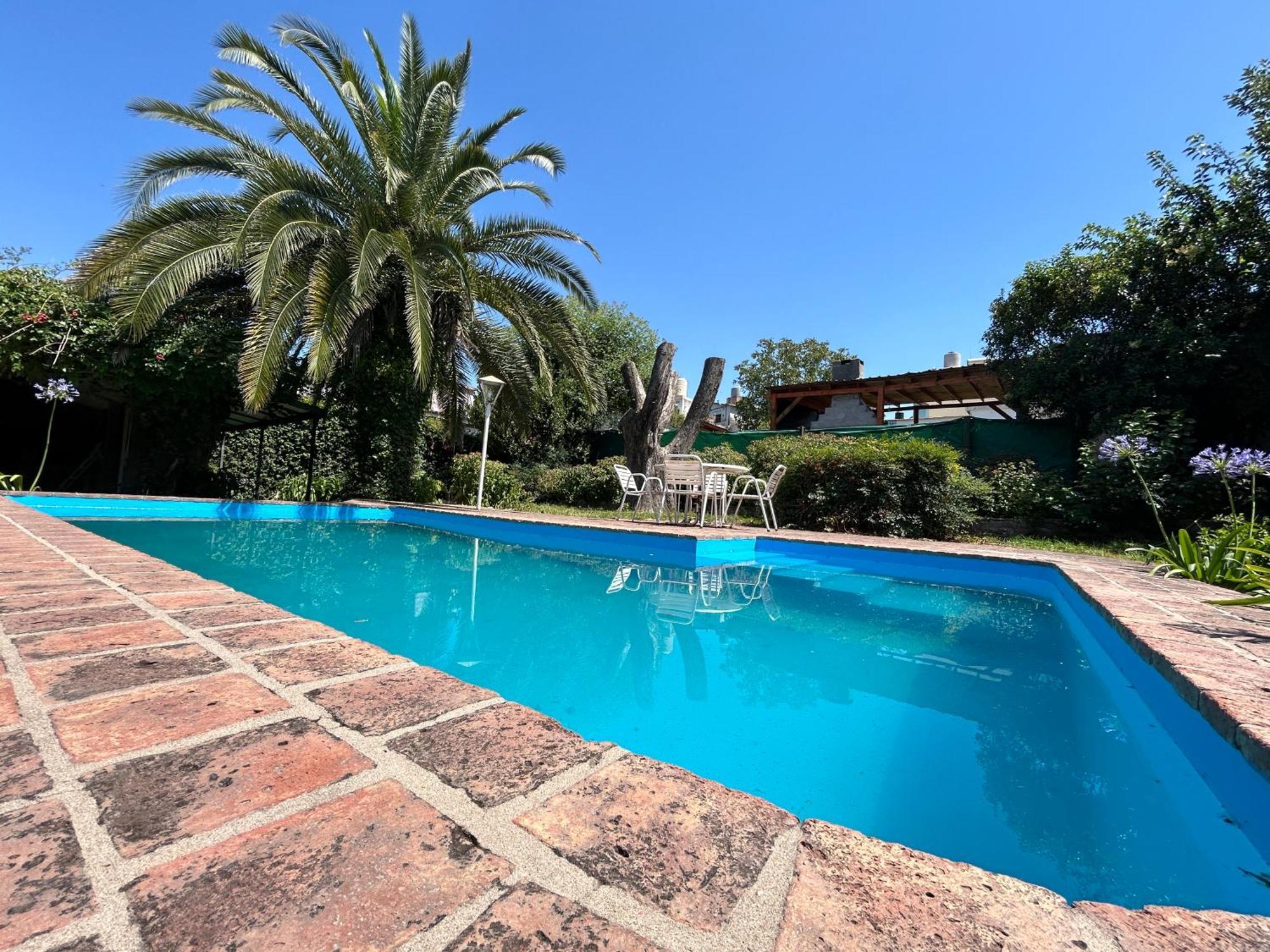Casa Privada Centro Con Piscina A Cinco Cuadras Del Balneario Hoyas Carlos Paz Сasa de vacaciones *