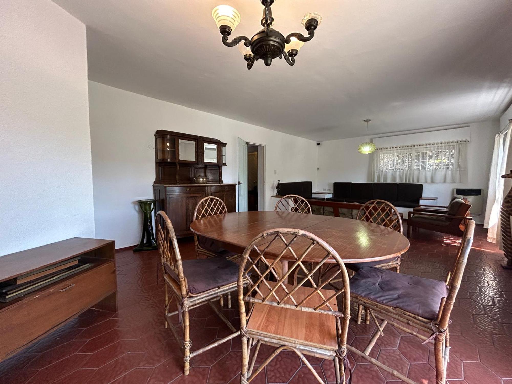 Casa Privada Centro Con Piscina A Cinco Cuadras Del Balneario Hoyas Carlos Paz *