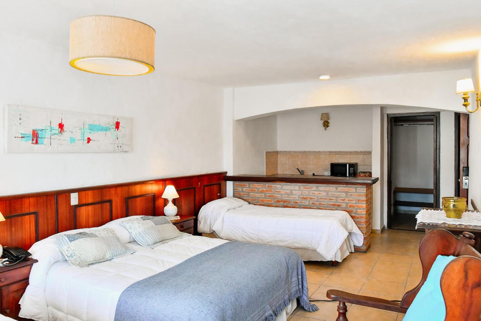 Hipocampus & Hotel 3*