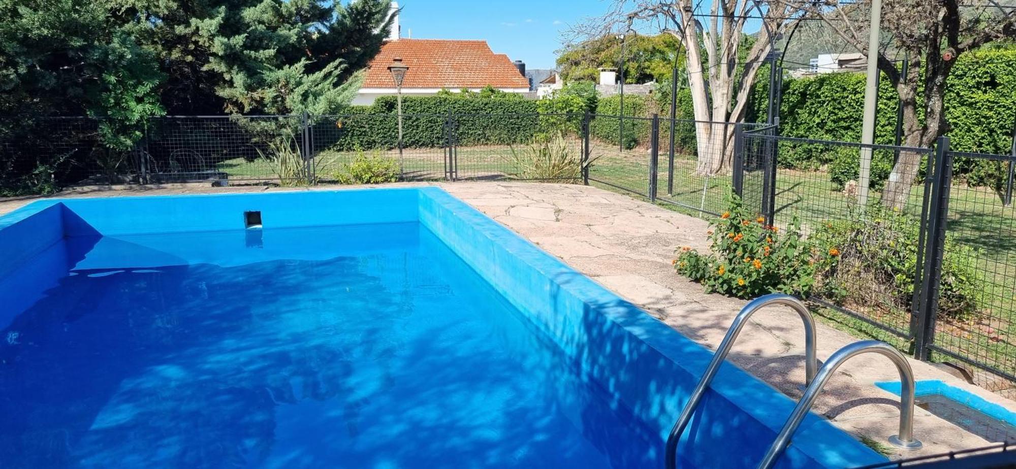 Сasa de vacaciones Espectacular Casa A 300 Mts De La Peatonal De Carlos Paz *
