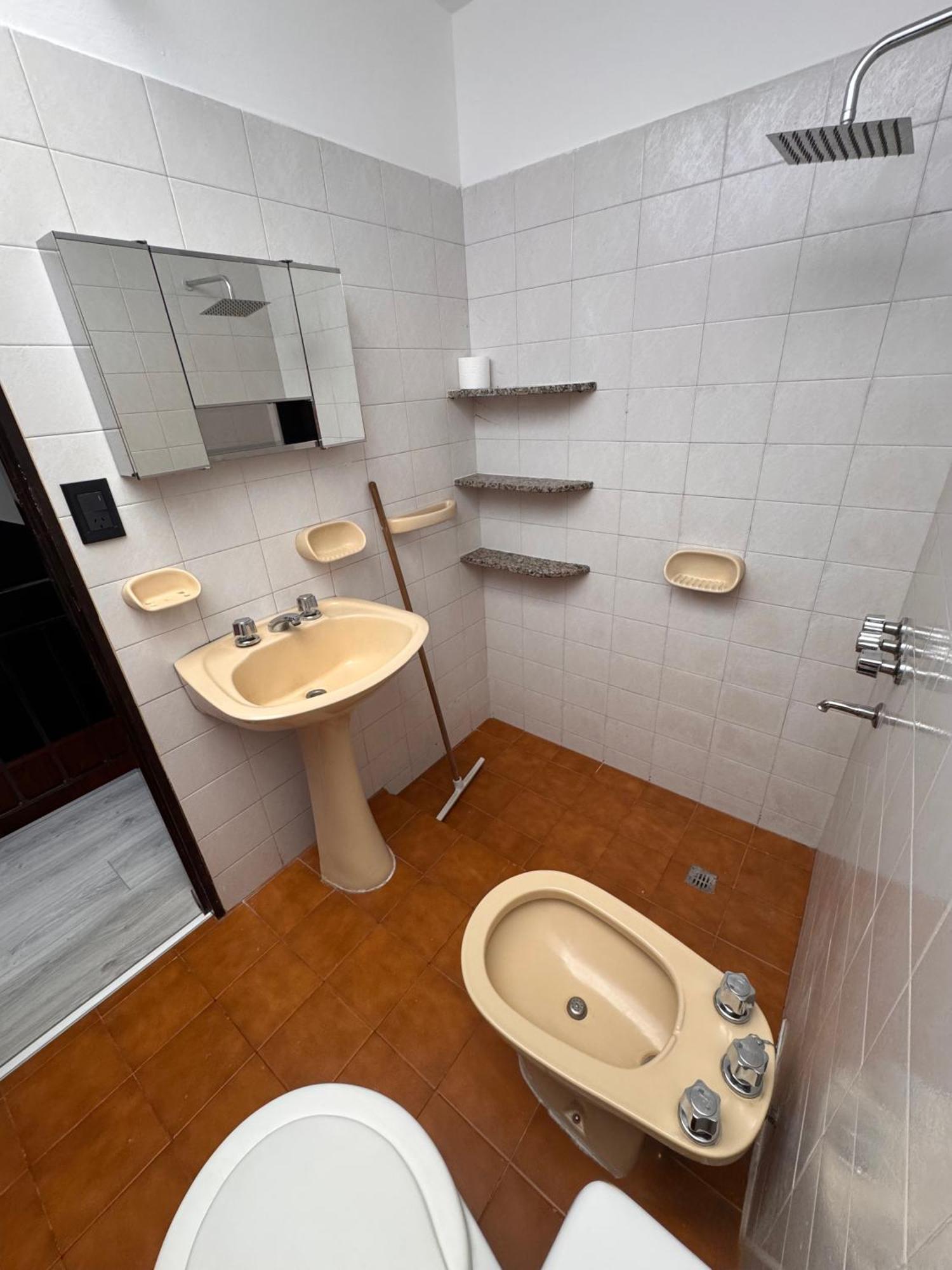 Apartamento Duplex Con Patio Y Asador Buena Ubicacion Villa Carlos Paz