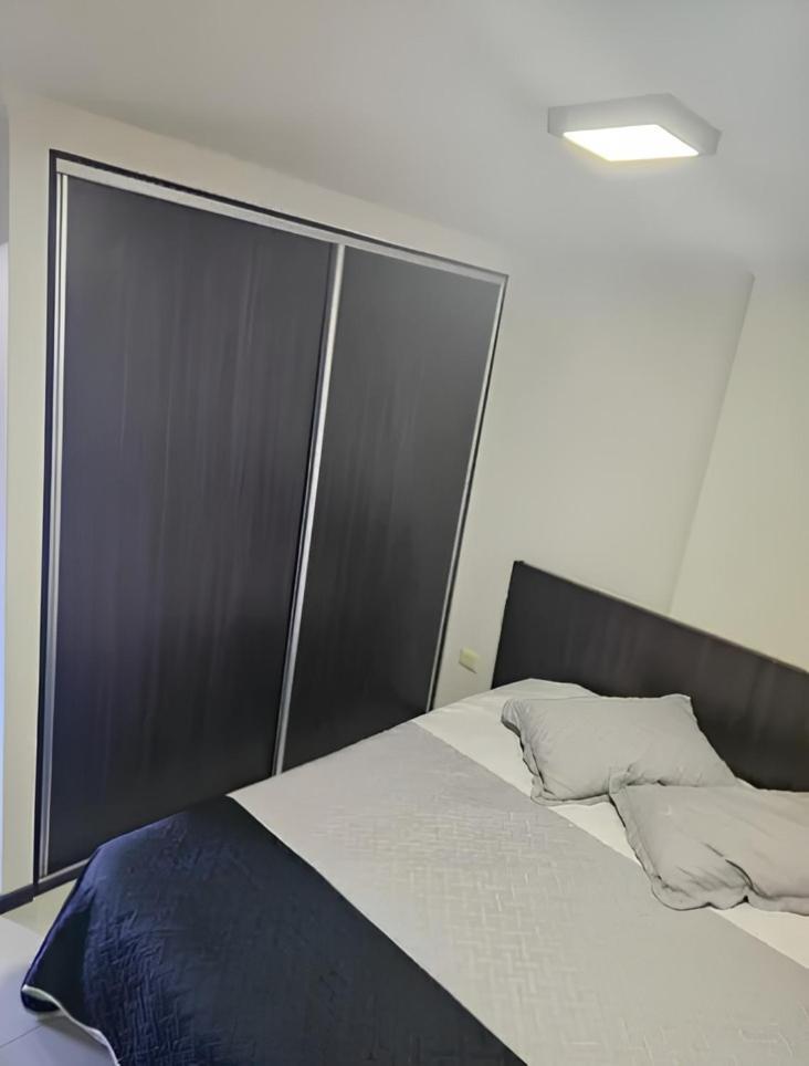 Maravilloso Departamento Dos Ambientes Sum Piscina Balcon Vista A Sierras Apartamento