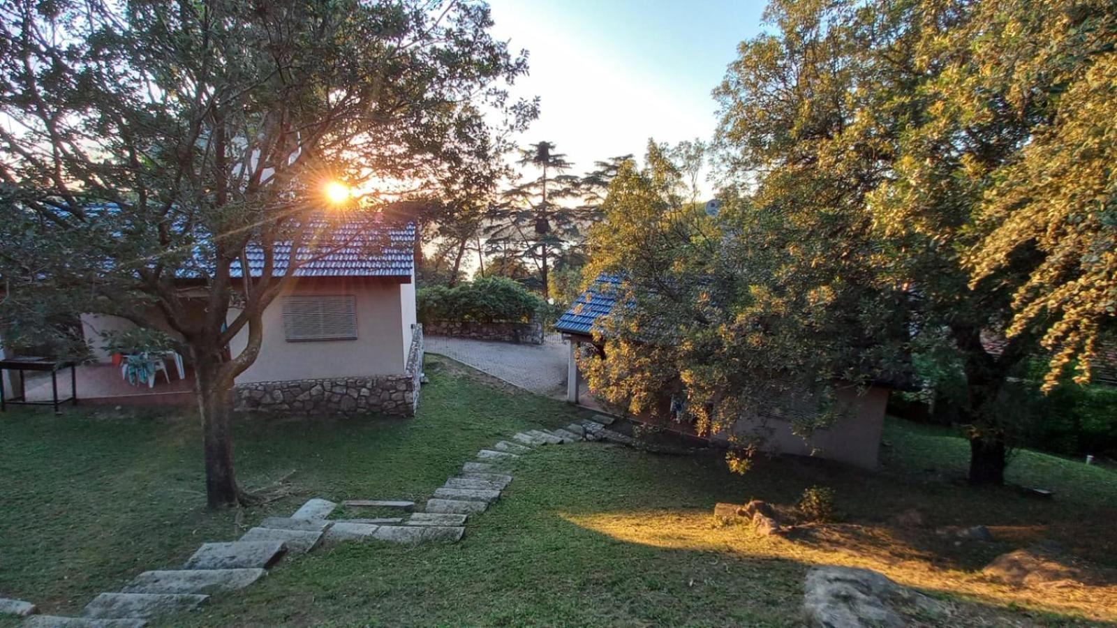 Pinos Aires Del Lago- Con Estilo * Villa Carlos Paz
