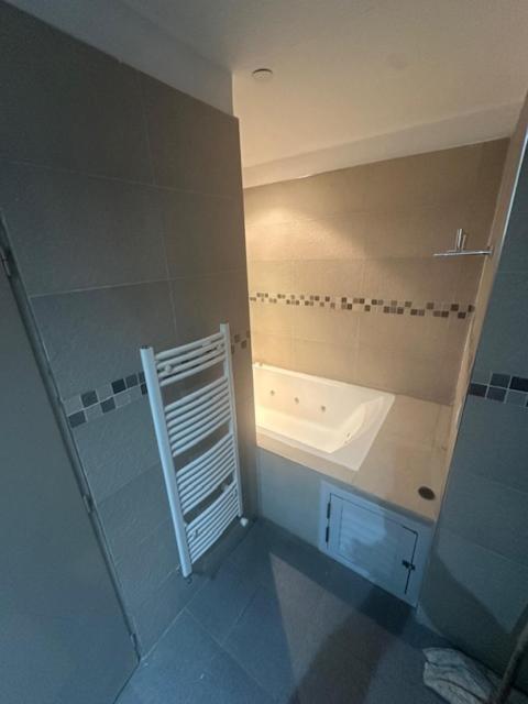 Nuevo Enzo Hotel 2*