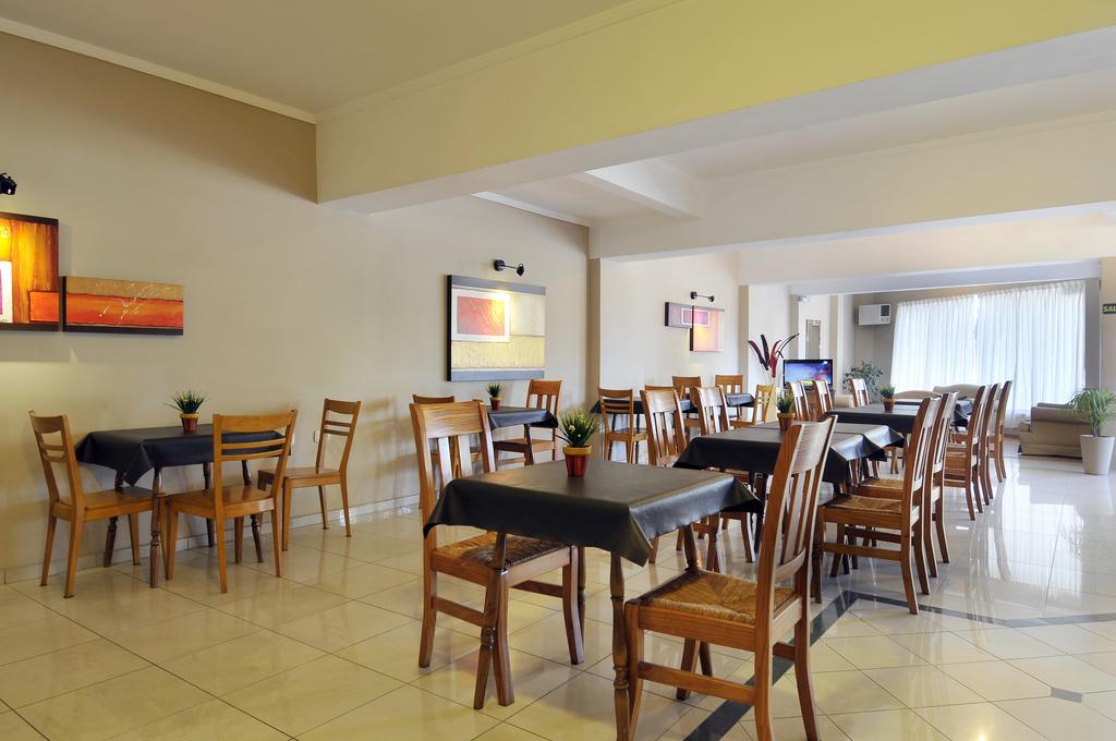 Hotel Canton De Las Sierras