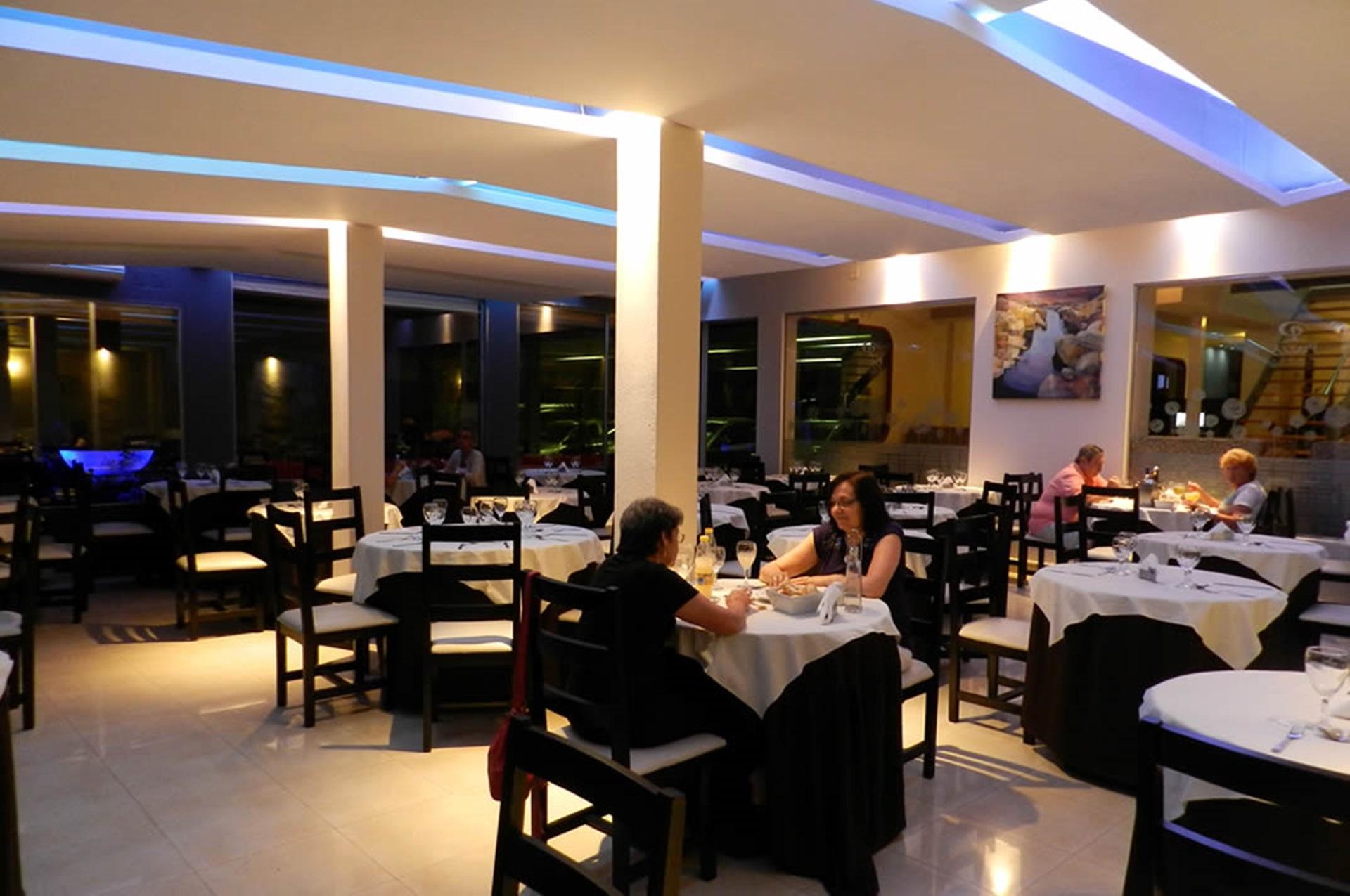 Piazza Hotel