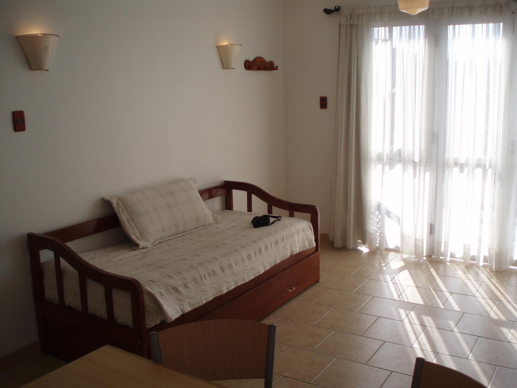 Eara Apart 3*