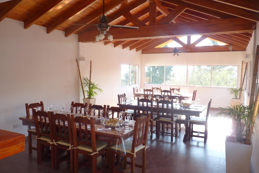Aoma Carlos Paz Hotel 2*