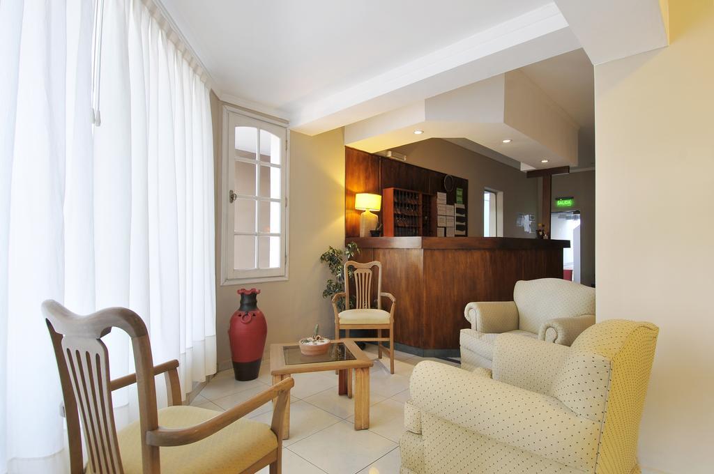 Hotel Canton De Las Sierras 2*