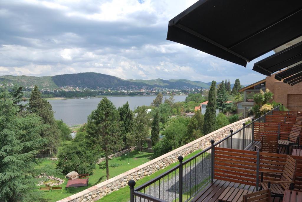 Tagore Hotel 4*