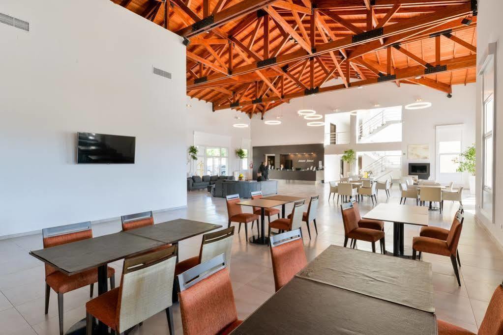 Hotel Howard Johnson Plaza Carlos Paz 4*
