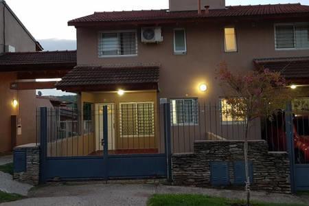 Сasa de vacaciones Duplex A Mts Del Rio Con Aire Acond *