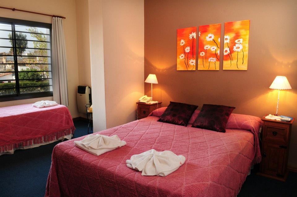 Hotel Embajador *