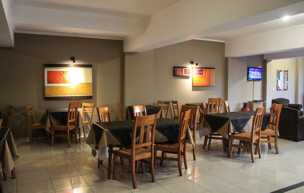 Hotel Canton De Las Sierras 2*