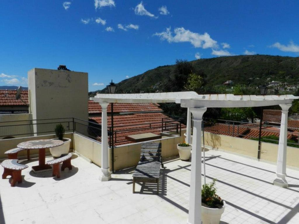 Leonard Villa Carlos Paz