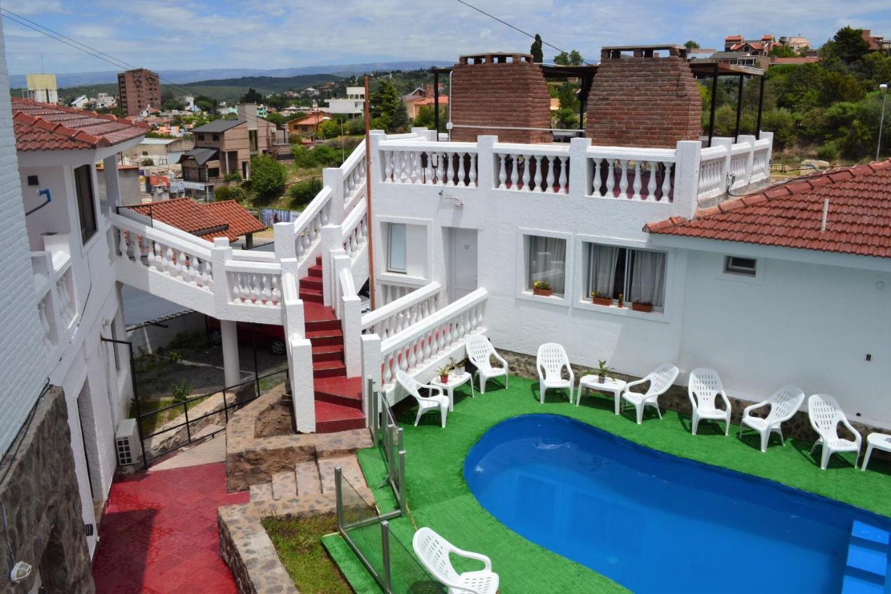 Atenea Apartahotel