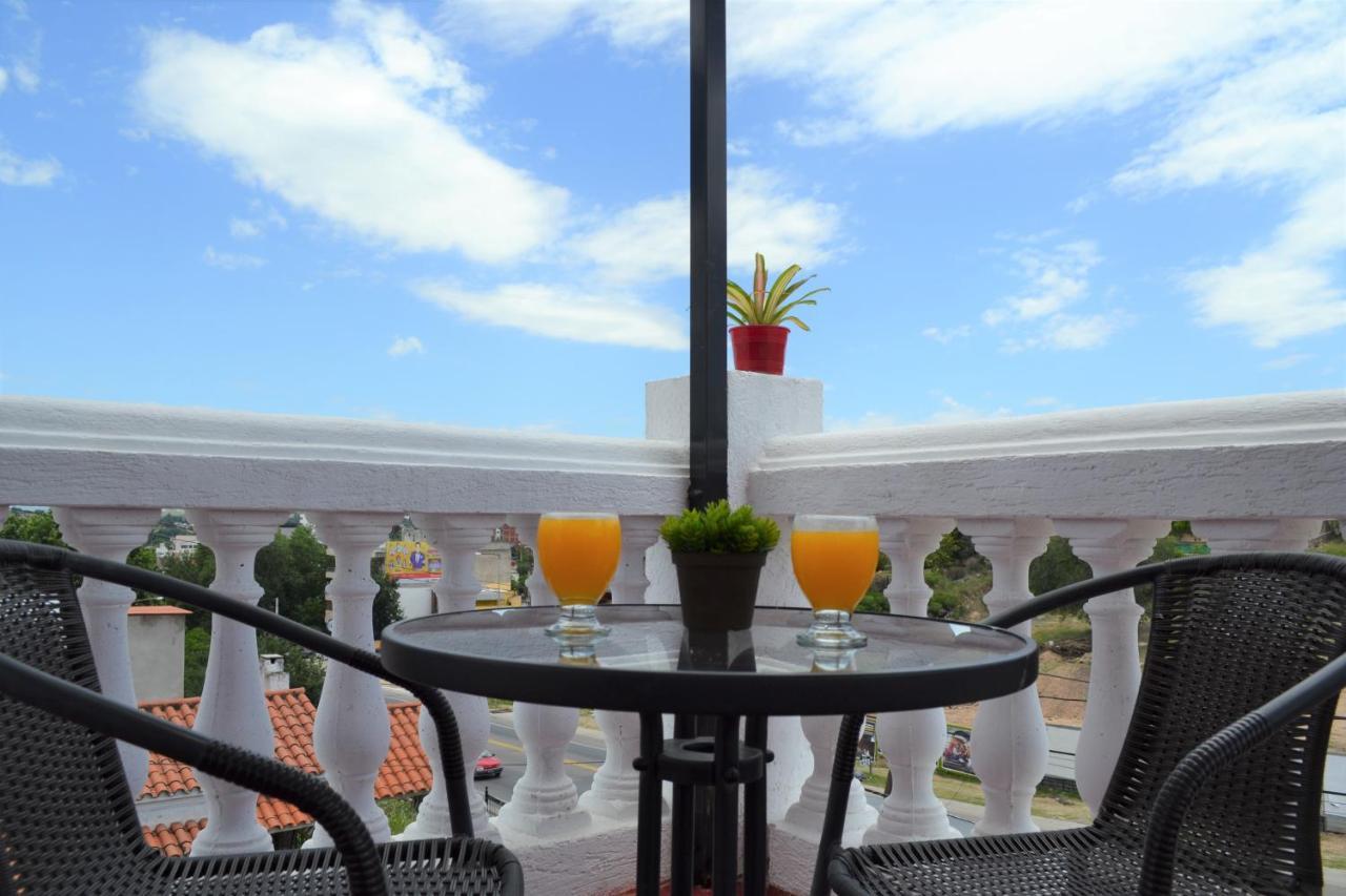 Atenea Apartahotel 3*