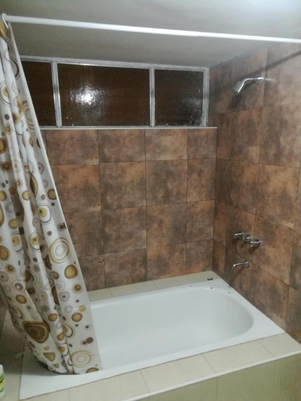 Paz Hostal *
