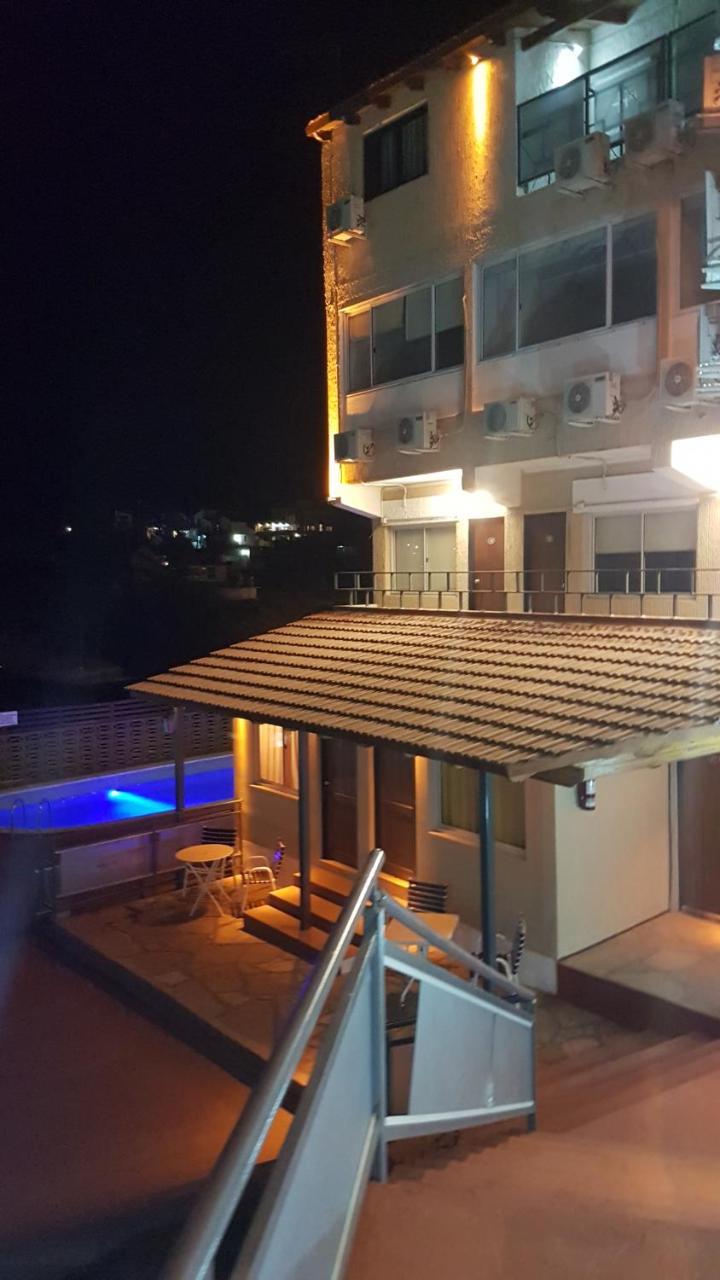 Capri 2*