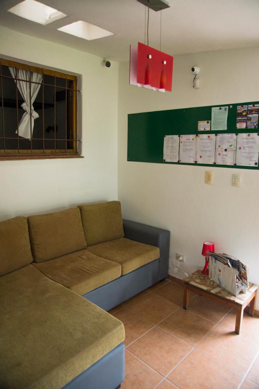 Hostal Feliza *