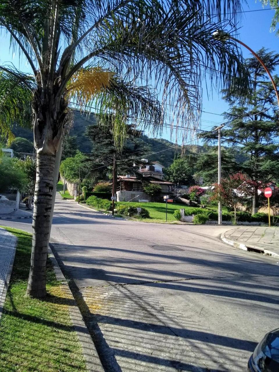 De Los Pajaros Inn