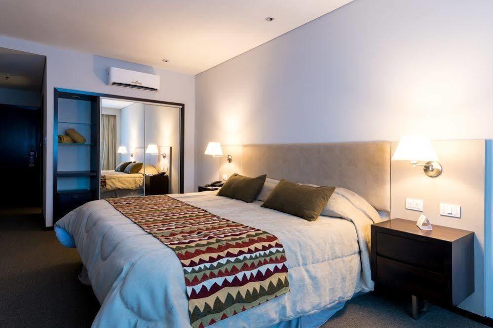 Hotel Howard Johnson Plaza Carlos Paz Villa Carlos Paz