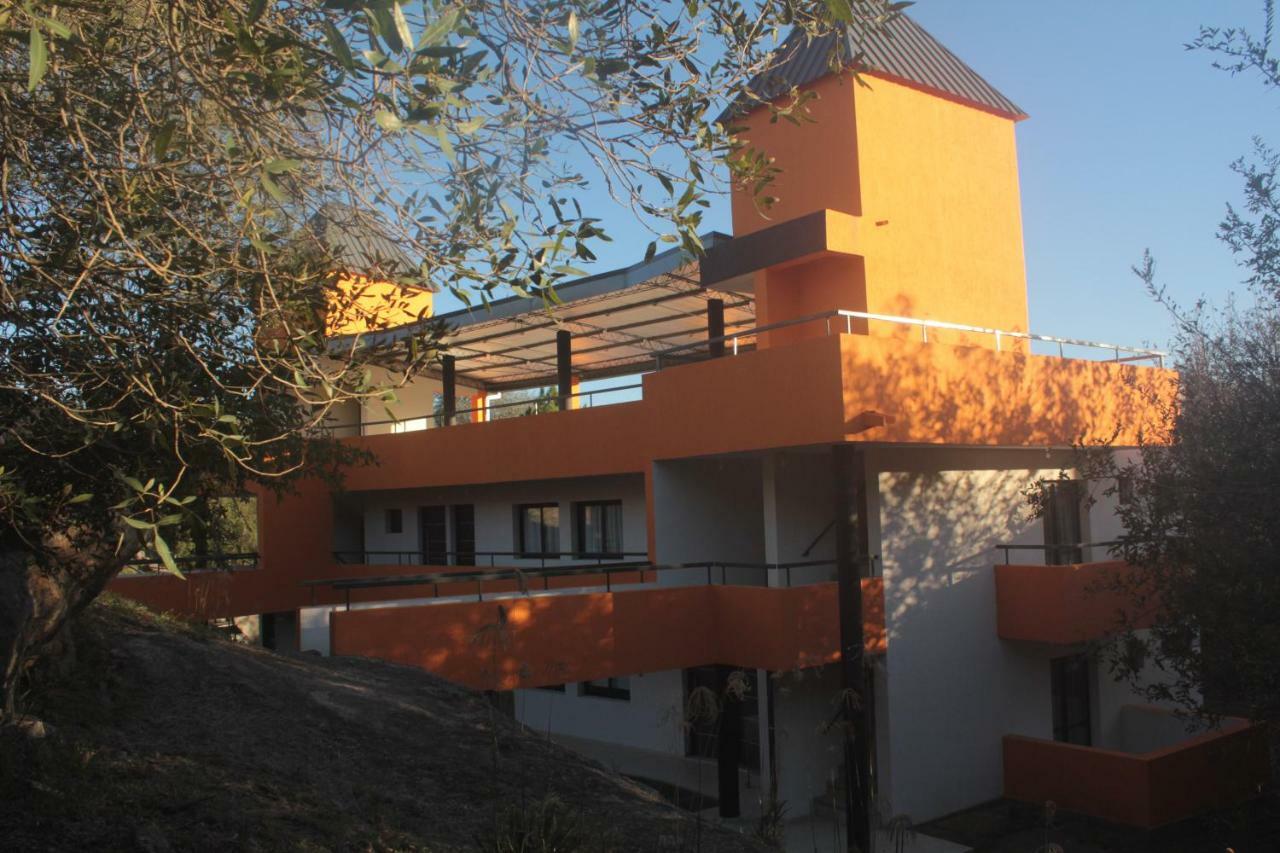 Amaneceres Apartahotel