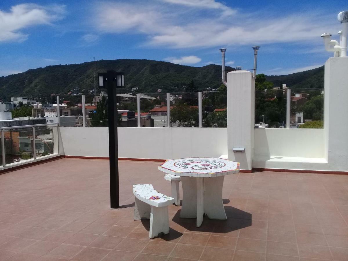 Departamento En Carlos Paz Familias Apartamento