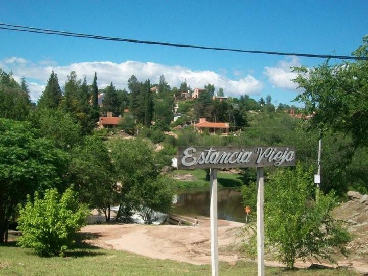 Lodge Cabanas Estancia Vieja *