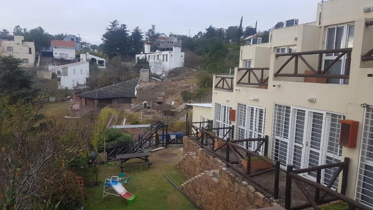 Eara Apart 3*