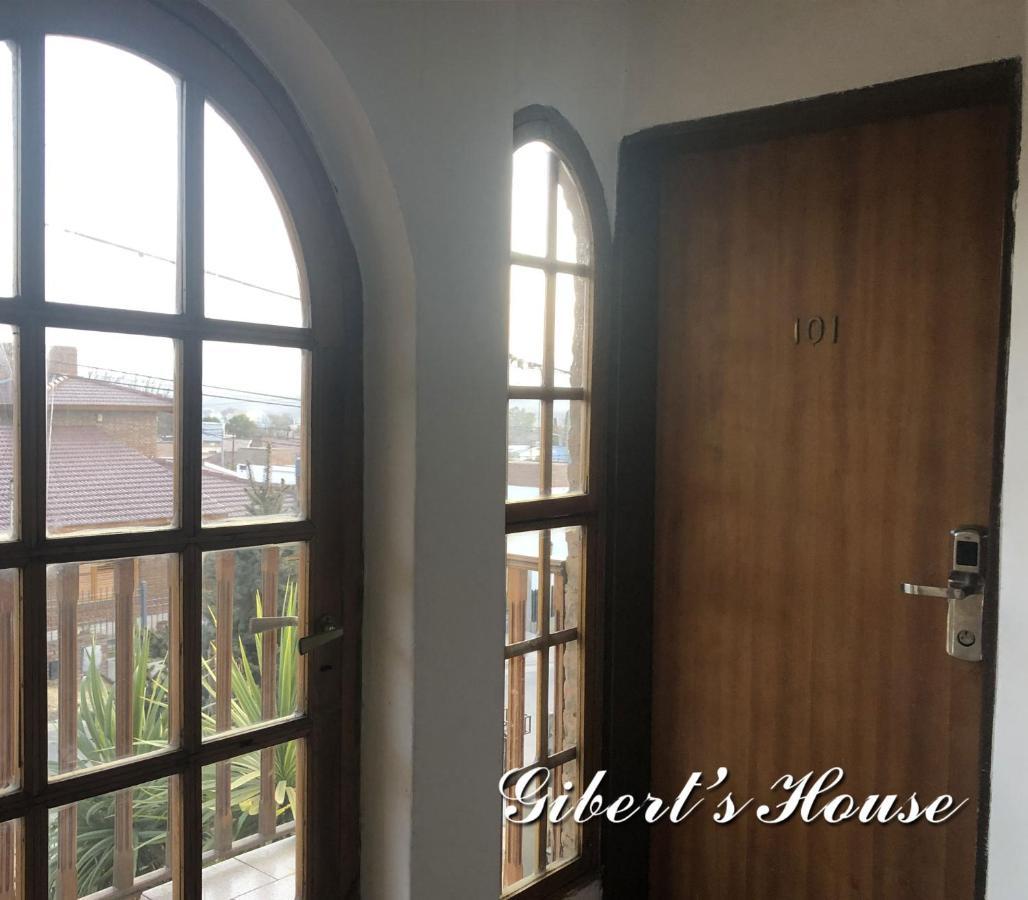 Apartahotel Gibert's House 2*