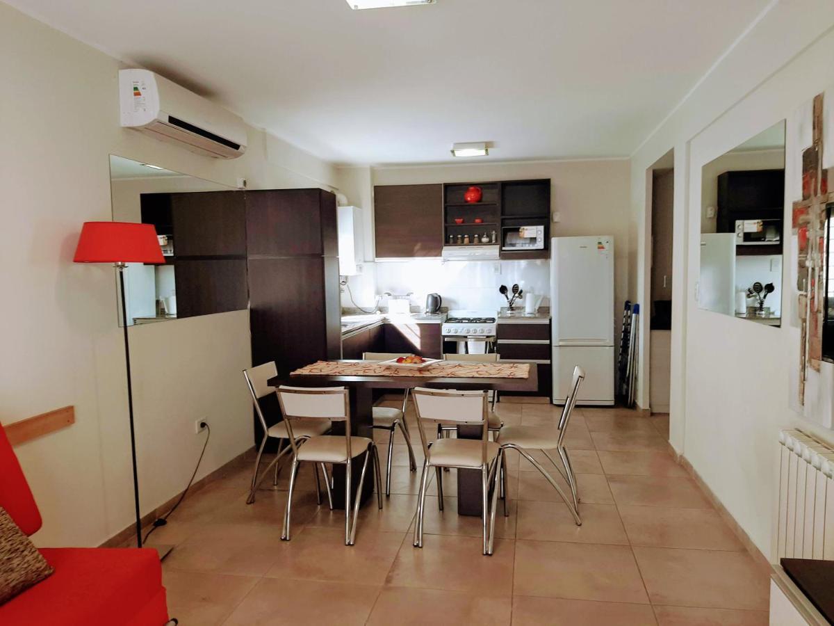 Apartamento Niza Ii - Planta Baja. Dto.c Villa Carlos Paz