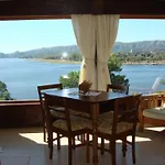Casa Con Vista Y Bajada Al Lago
