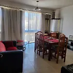 Departamento En Edificio Pedro Cassano A Una Cuadra Del Cucu, Por Avenida Sarmiento