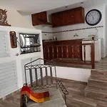 Depto Interno Los Tamarindos - Solo Familiar